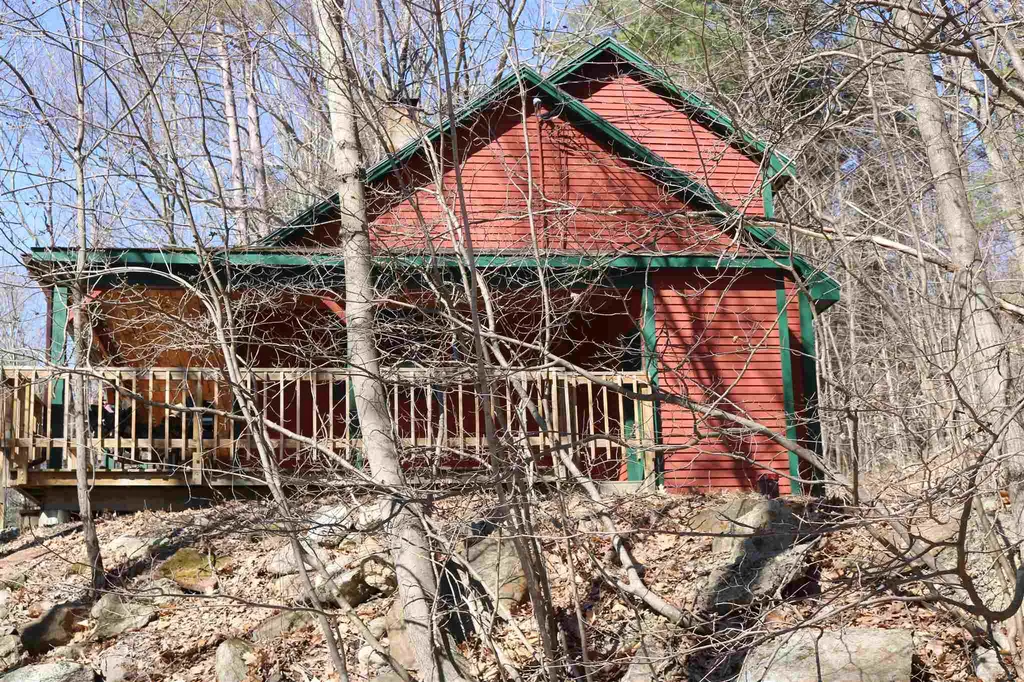 271 Concord Stage Road Weare NH 03281