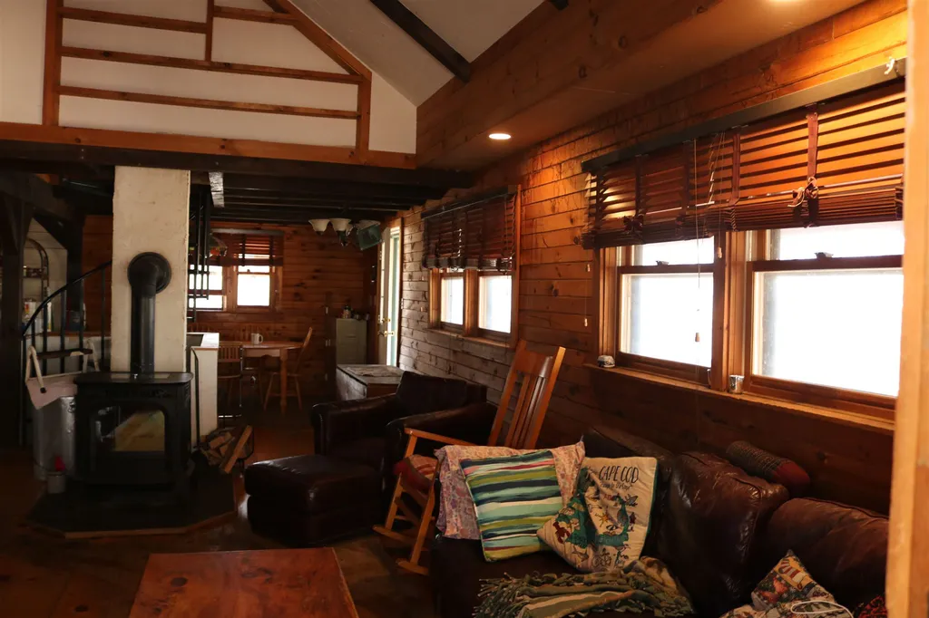 271 Concord Stage Road Weare NH 03281