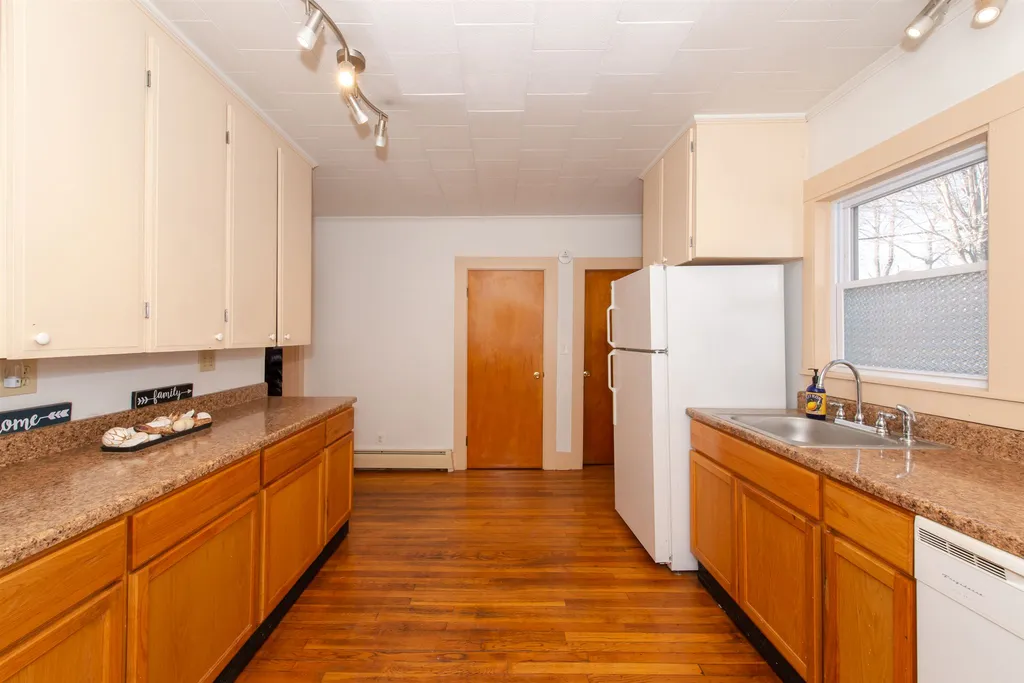 39 Bay Road Farmington NH 03835