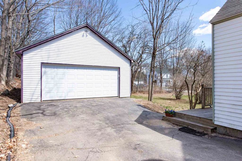 39 Bay Road Farmington NH 03835