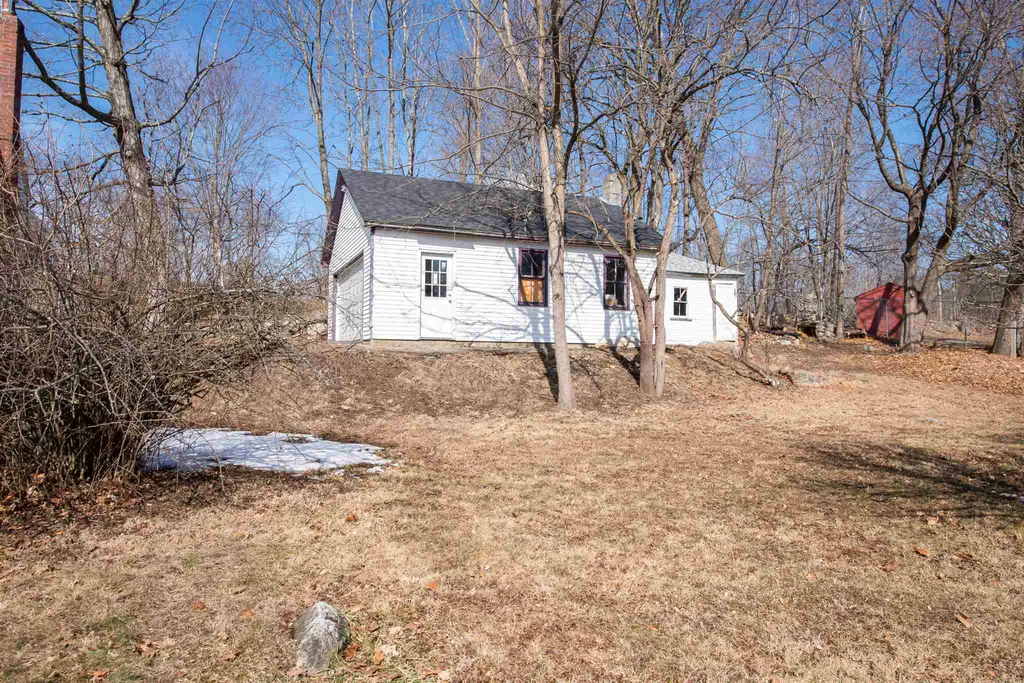 39 Bay Road Farmington NH 03835