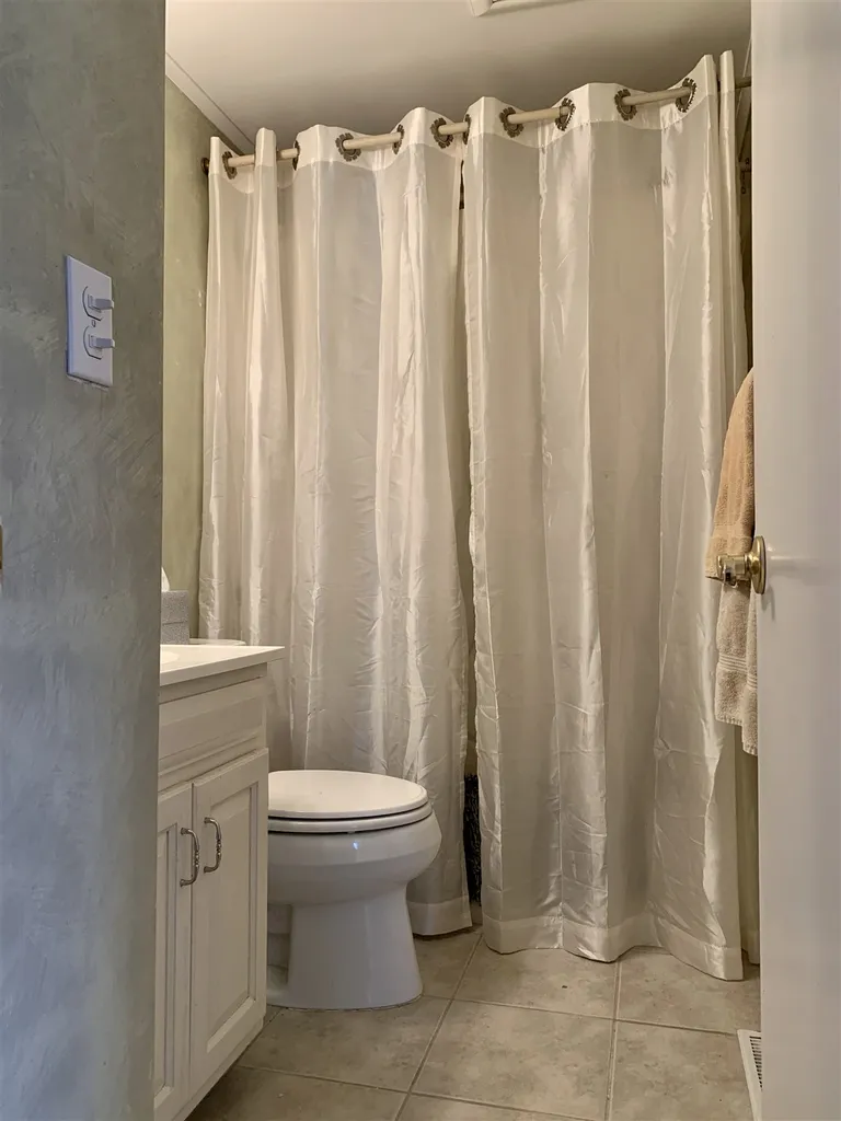 6 Berkshire Lane Dover NH 03820