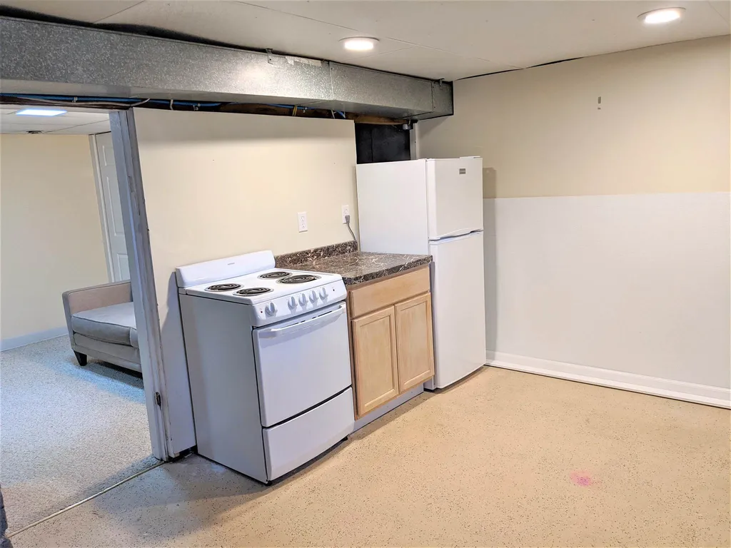 6 Berkshire Lane Dover NH 03820