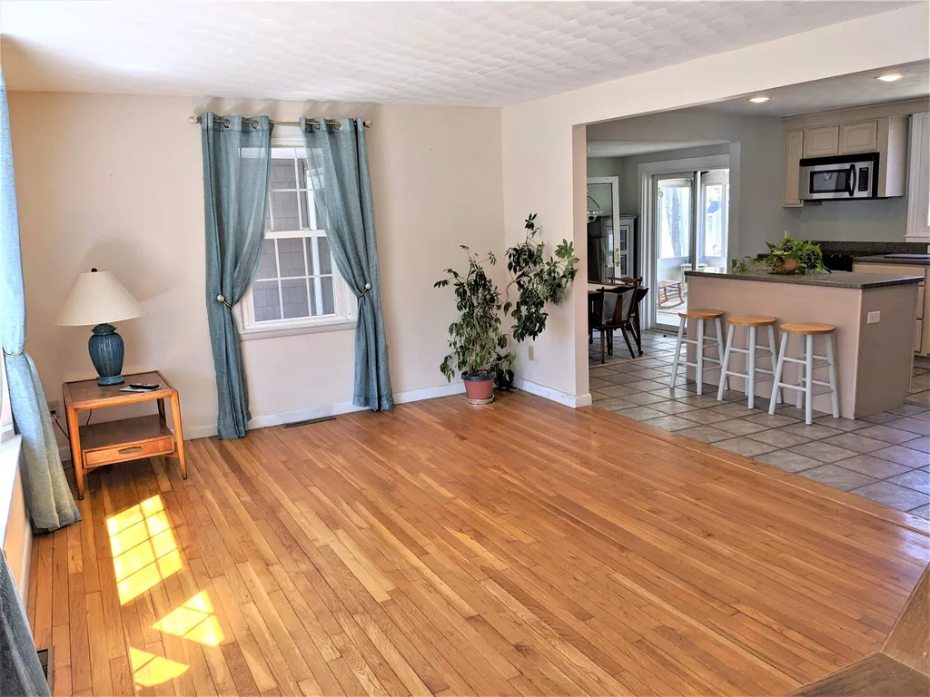 6 Berkshire Lane Dover NH 03820