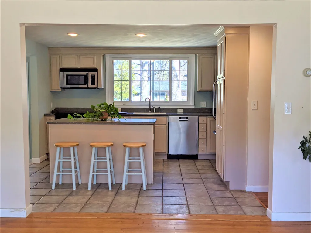 6 Berkshire Lane Dover NH 03820