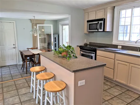 6 Berkshire Lane Dover NH 03820