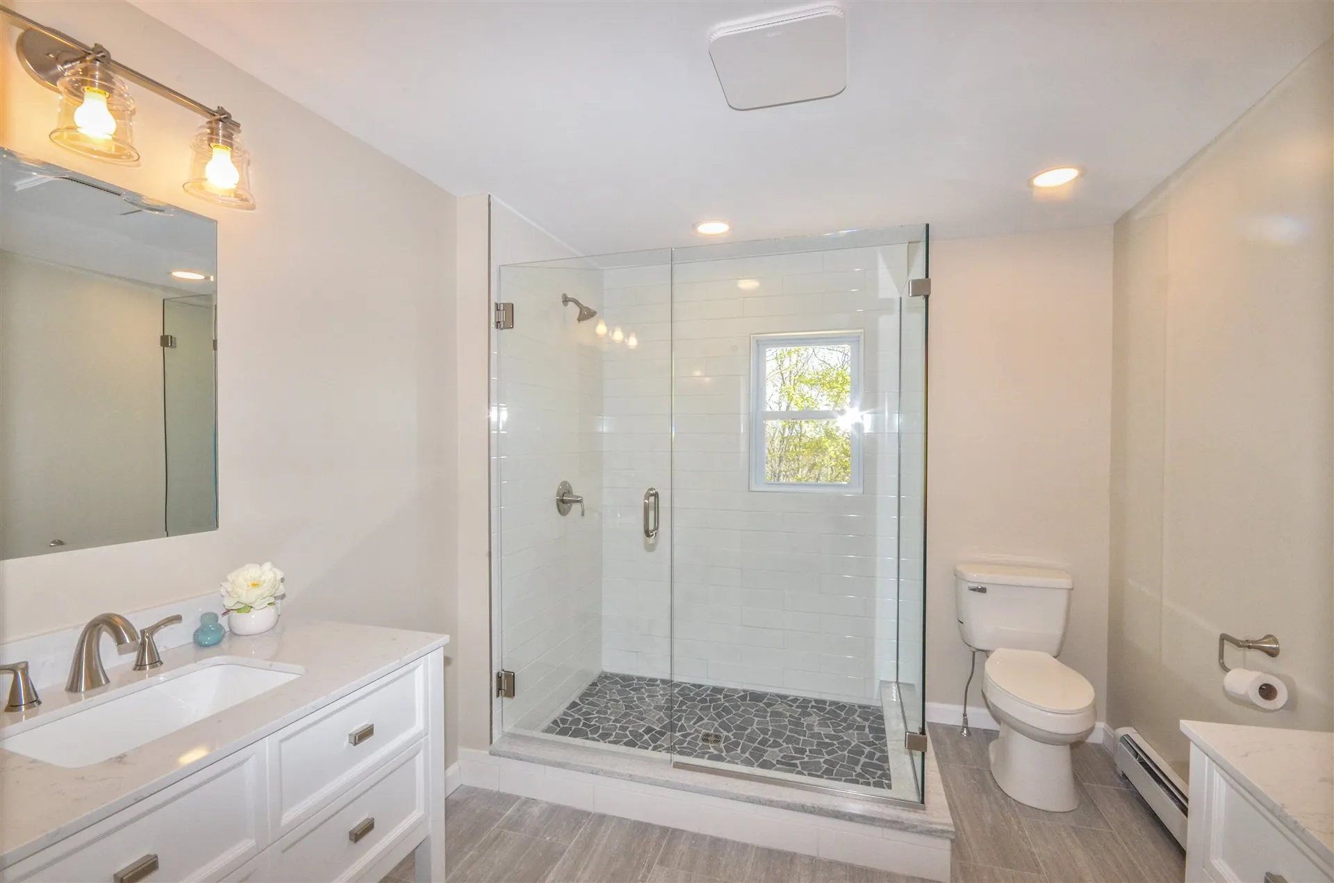 78 Hitching Post Lane Bedford NH 03110