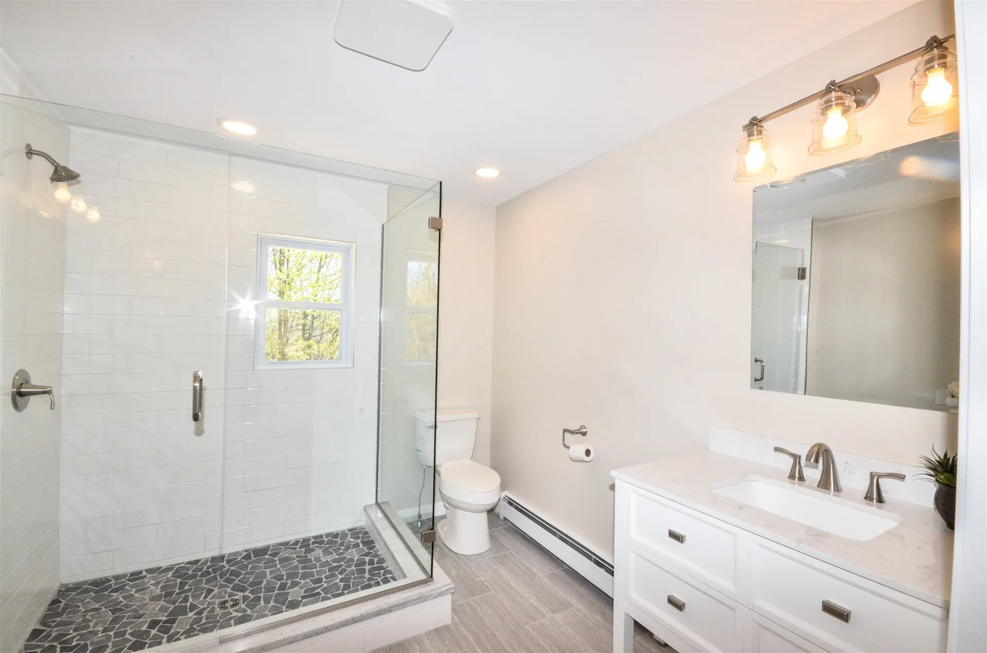 78 Hitching Post Lane Bedford NH 03110