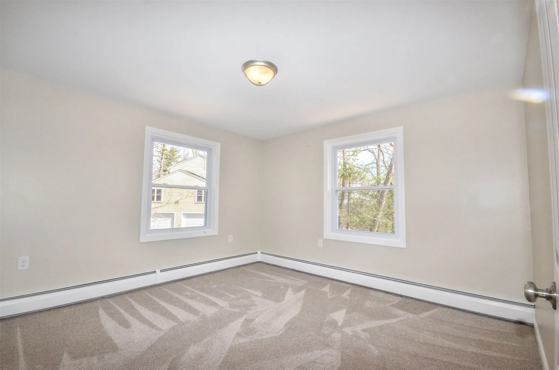 78 Hitching Post Lane Bedford NH 03110