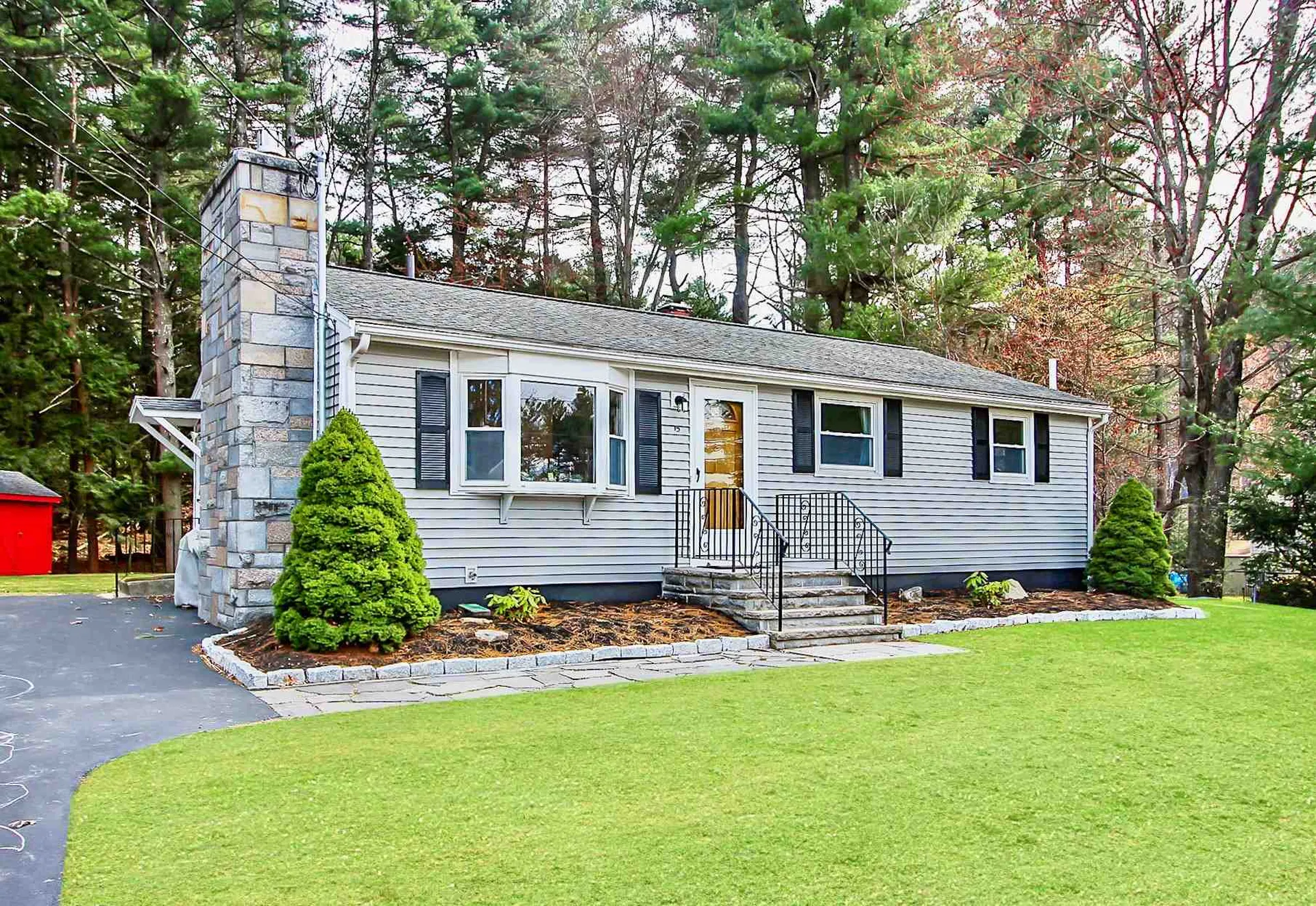15 Yarmouth Drive Nashua NH 03062