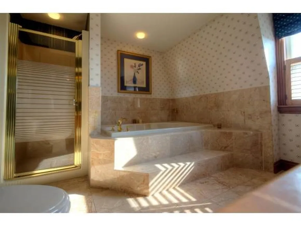 19 Dumas Avenue Hampton NH 03842