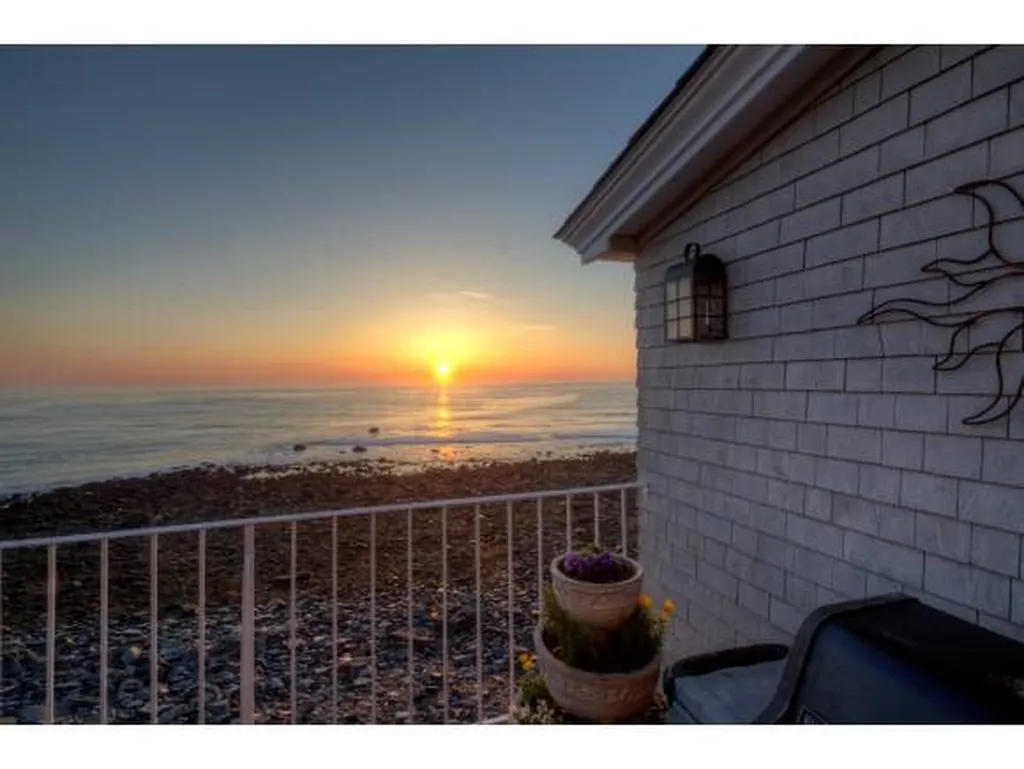 19 Dumas Avenue Hampton NH 03842