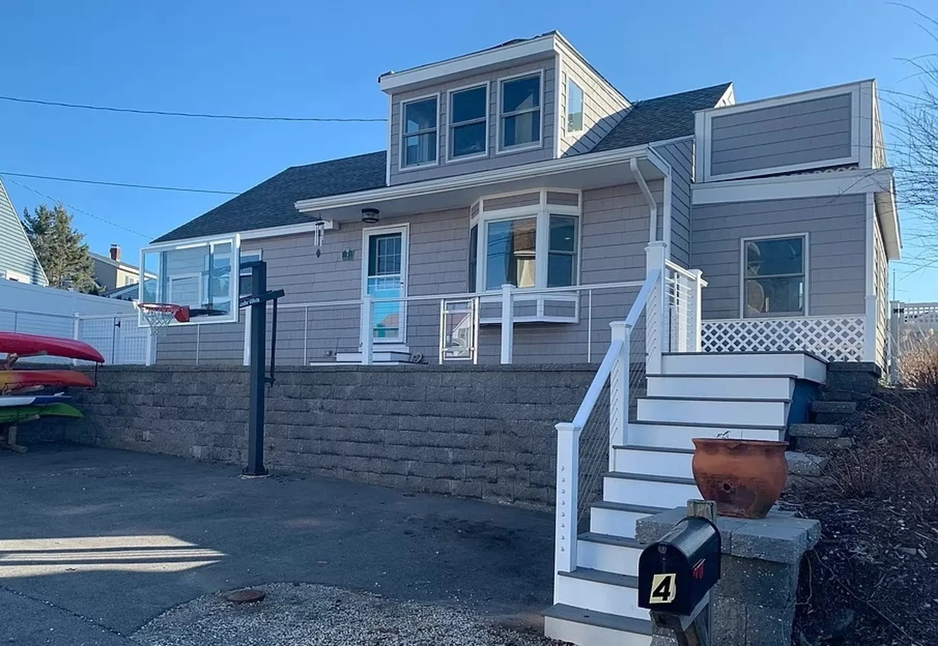 4 Sunsurf Avenue Hampton NH 03842