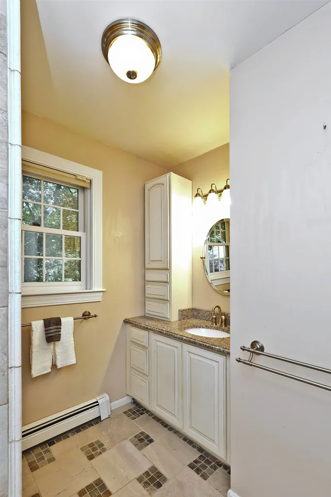 3 Ridgewood Lane Concord NH 03301