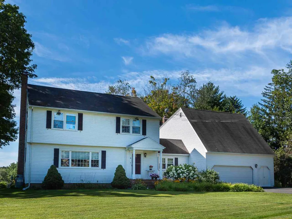 66 Brown Road Hampton Falls NH 03844