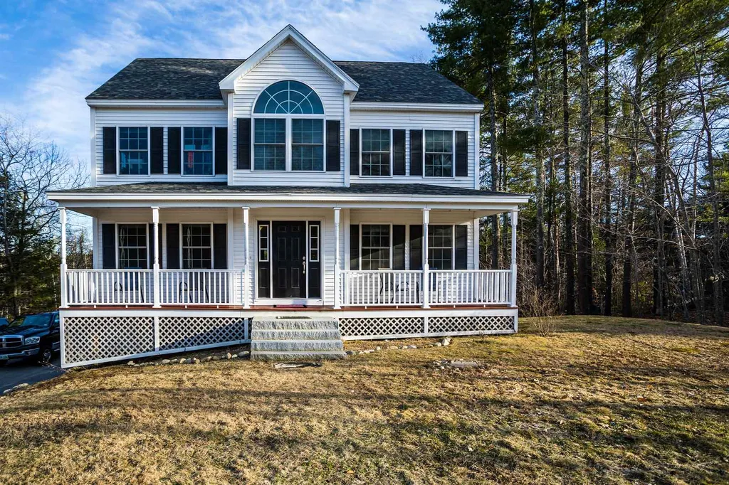 94 Autumn Lane Barrington NH 03825