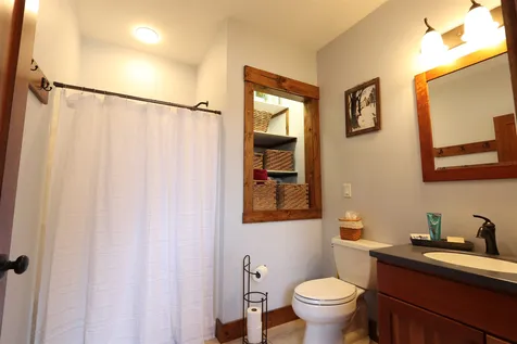 2453 Roy Mountain Road Barnet VT 05821