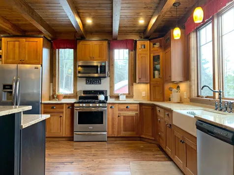 2453 Roy Mountain Road Barnet VT 05821