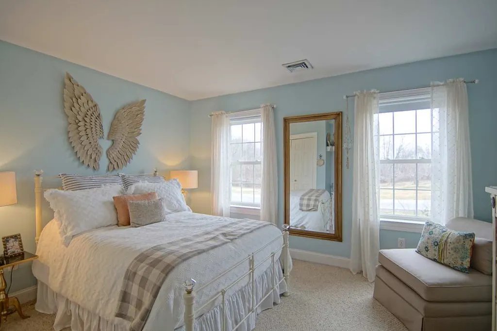 16 Easton Hill Lane Stratham NH 03885