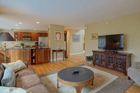 16 Easton Hill Lane Stratham NH 03885