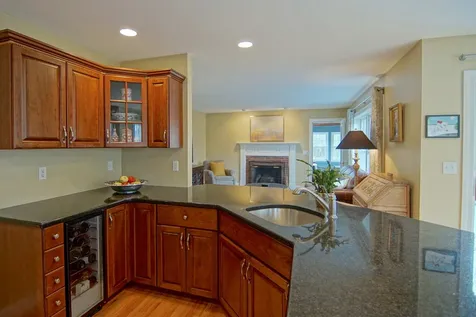 16 Easton Hill Lane Stratham NH 03885