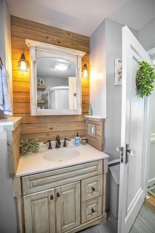 31 Pennichuck Street Nashua NH 03064