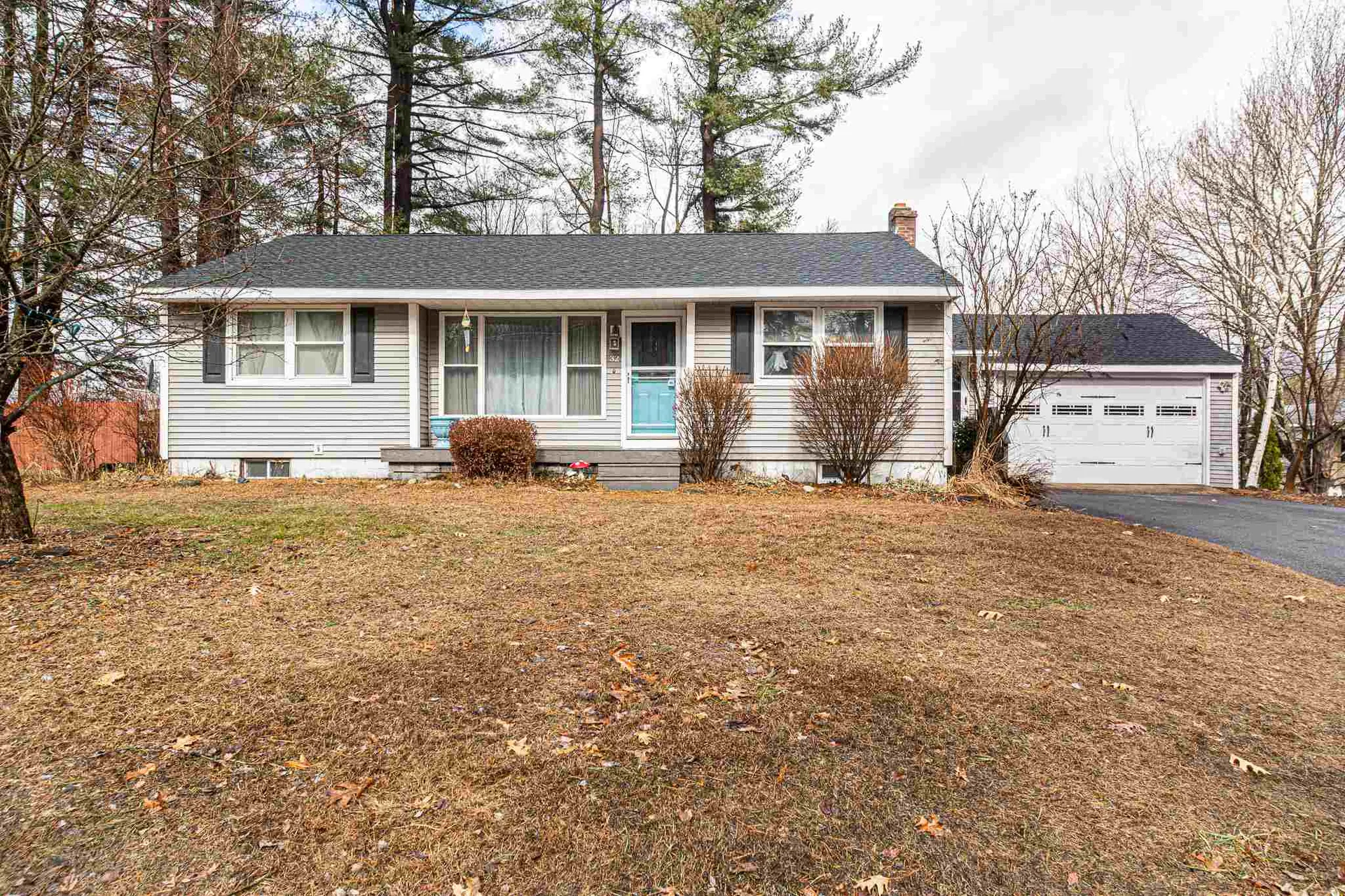 32 Damon Avenue Nashua NH 03064