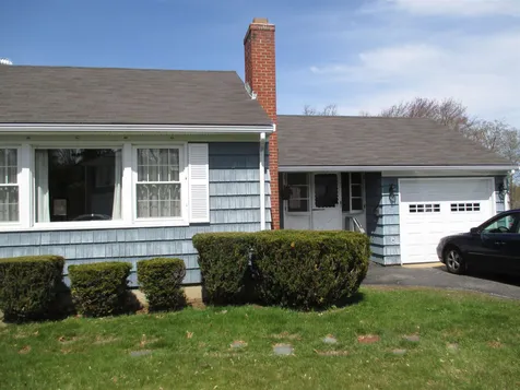 17 Crockett Street Rochester NH 03867