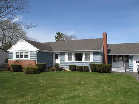 17 Crockett Street Rochester NH 03867