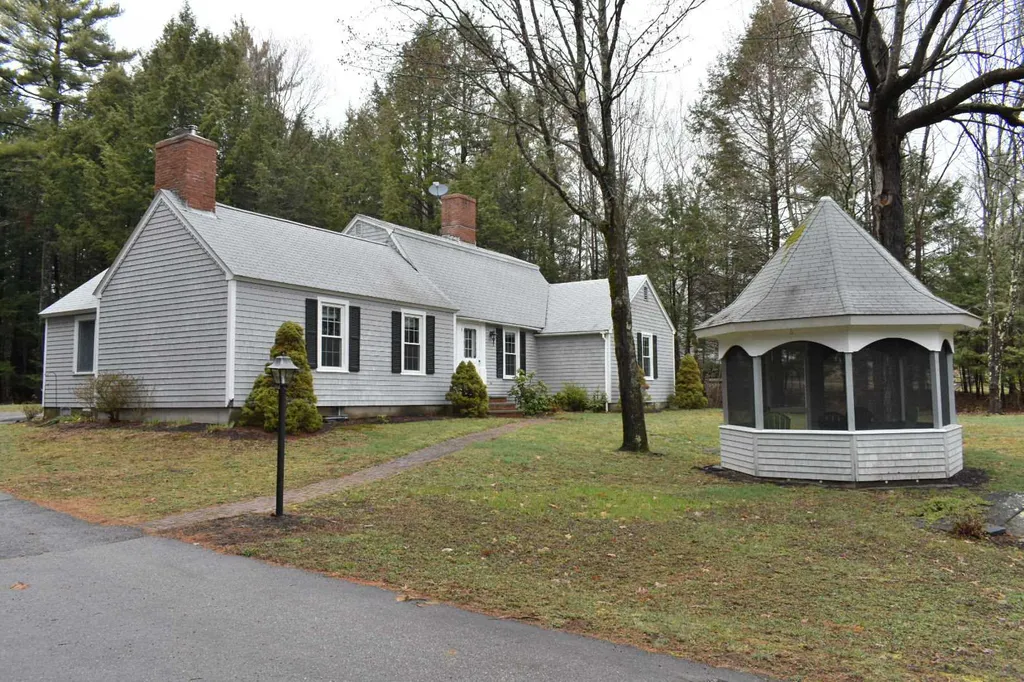 1 Maplewood Drive Wolfeboro NH 03894