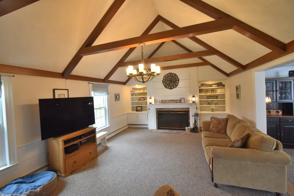 1 Maplewood Drive Wolfeboro NH 03894
