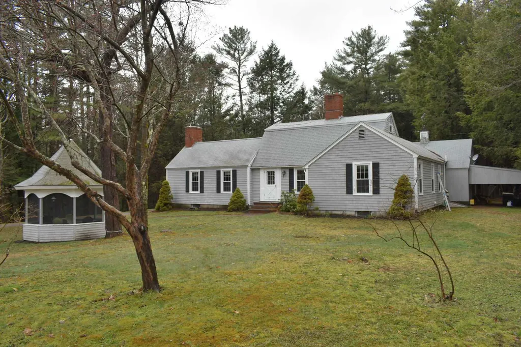 1 Maplewood Drive Wolfeboro NH 03894