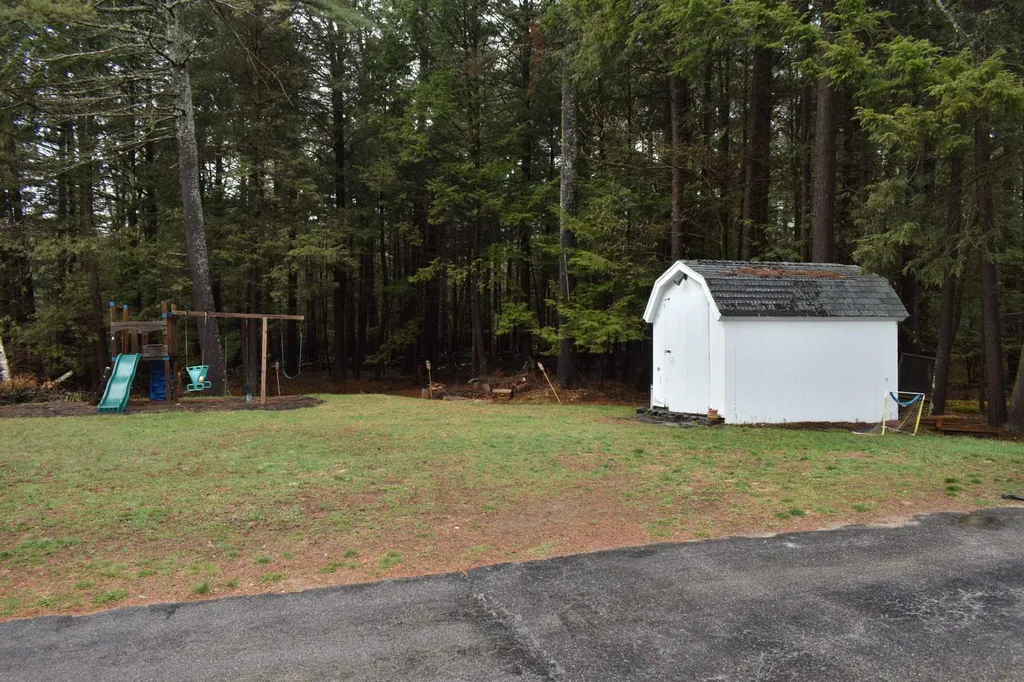 1 Maplewood Drive Wolfeboro NH 03894