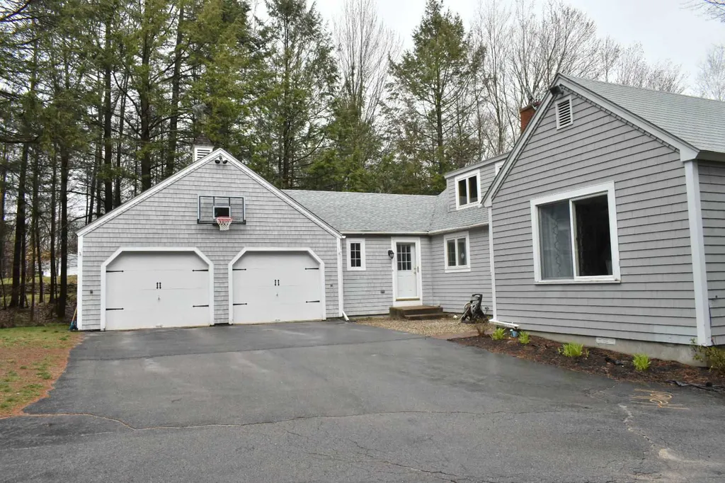 1 Maplewood Drive Wolfeboro NH 03894