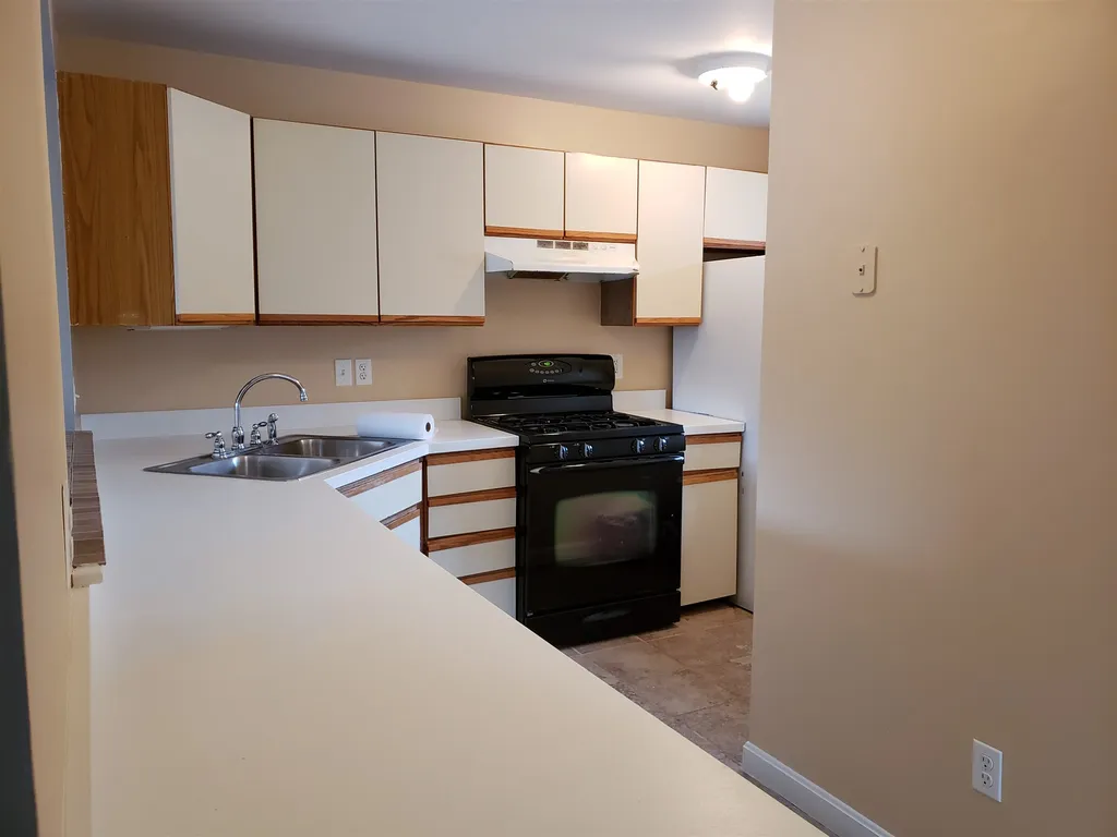 82 Union Street Peterborough NH 03458