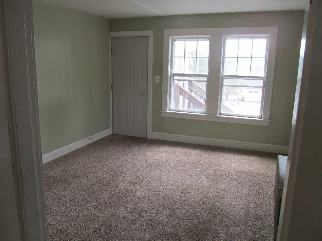 23 Lincoln Heights Claremont NH 03743