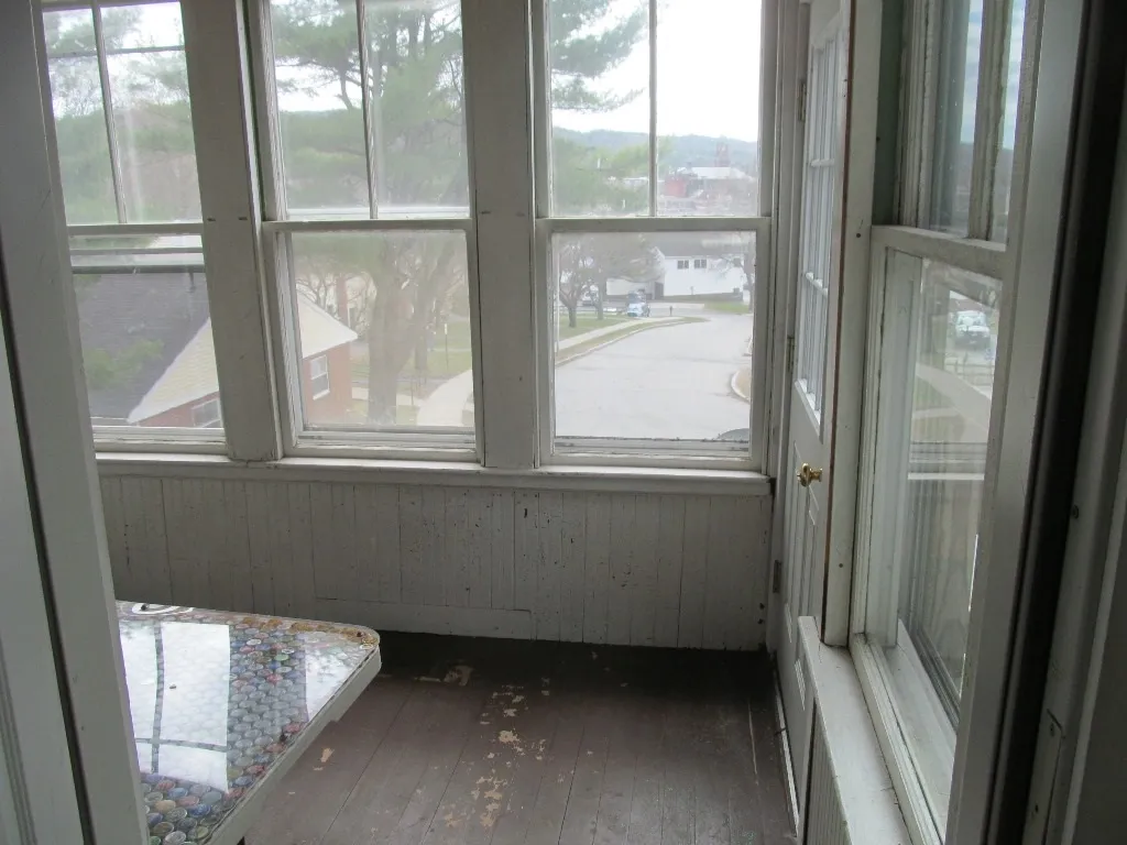 23 Lincoln Heights Claremont NH 03743