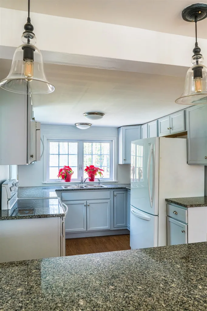 45 Cobble Hill Road Swanzey NH 03446