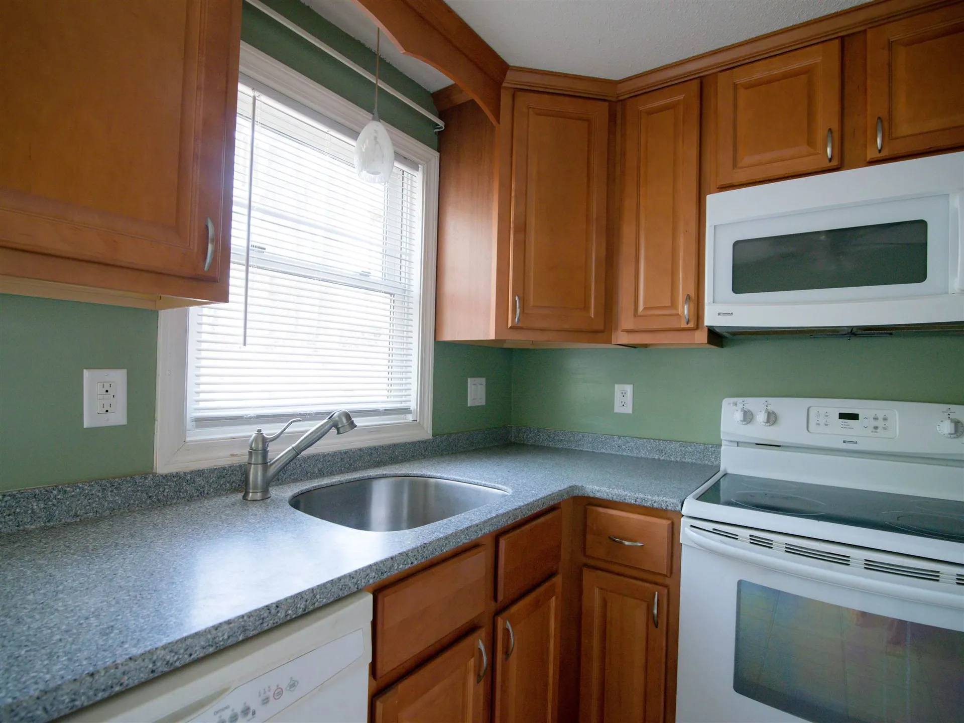 66 Preston Street Hillsborough NH 03244