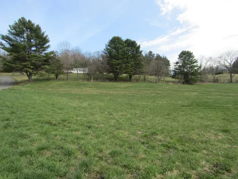 608 River Road Lyme NH 03768