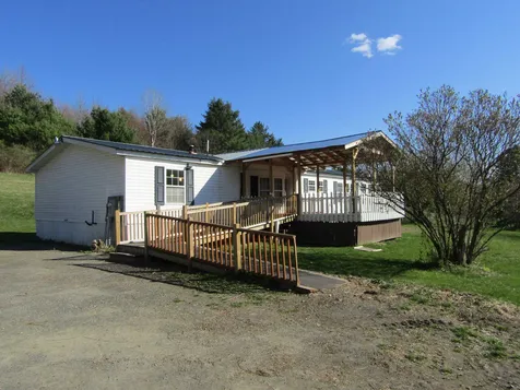 608 River Road Lyme NH 03768