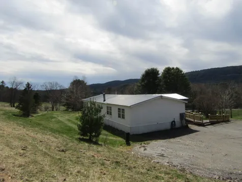 608 River Road Lyme NH 03768