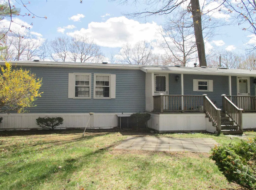84 Cynthia Circle Seabrook NH 03874