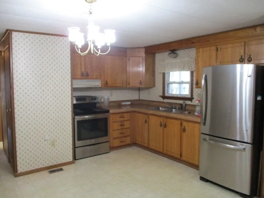 84 Cynthia Circle Seabrook NH 03874