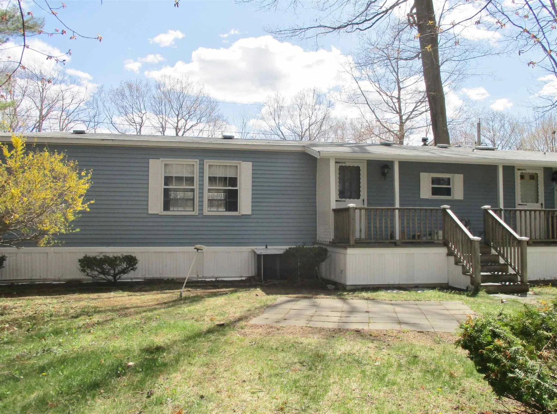 84 Cynthia Circle Seabrook NH 03874