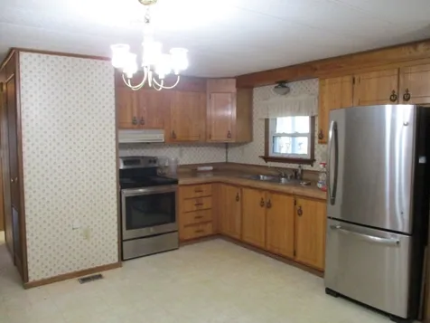 84 Cynthia Circle Seabrook NH 03874