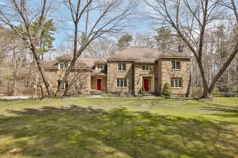 15 Rockrimmon Road North Hampton NH 03862