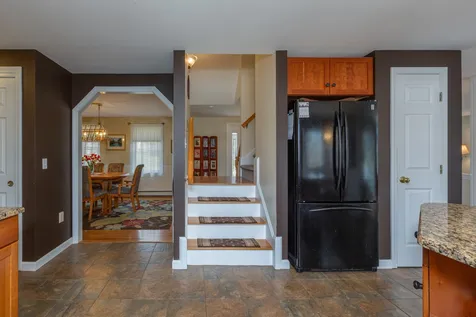 12 Mallard Lane Londonderry NH 03053
