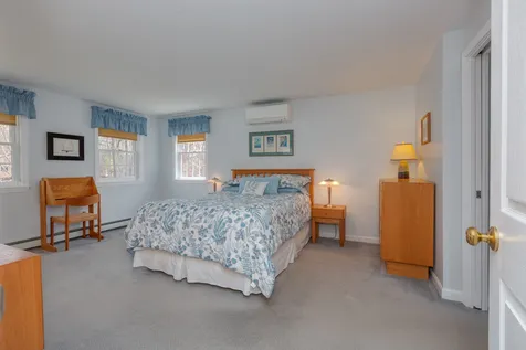12 Mallard Lane Londonderry NH 03053