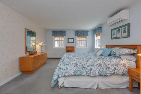 12 Mallard Lane Londonderry NH 03053